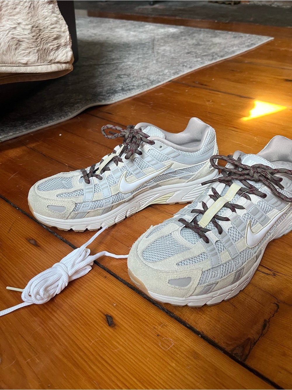 Nike P-6000 Men’s 9.5 running shoes